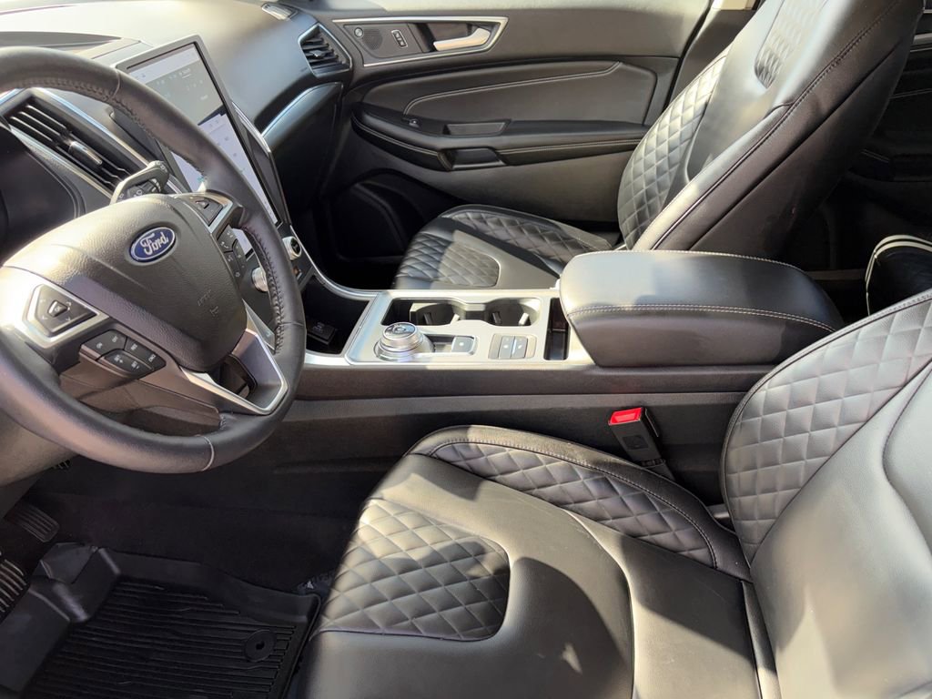 Used 2023 Ford Edge Titanium AWD/4WD image 9