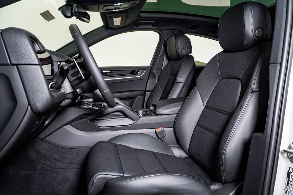 New 2026 Porsche Cayenne Coupe image 5