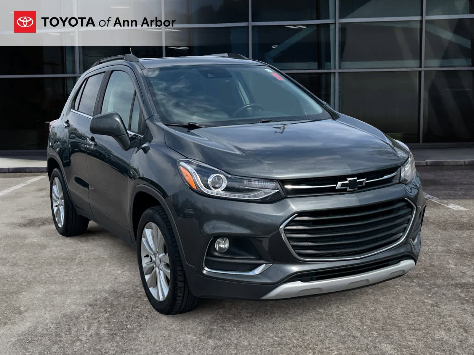 Used 2020 Chevrolet Trax Premier AWD/4WD image 1