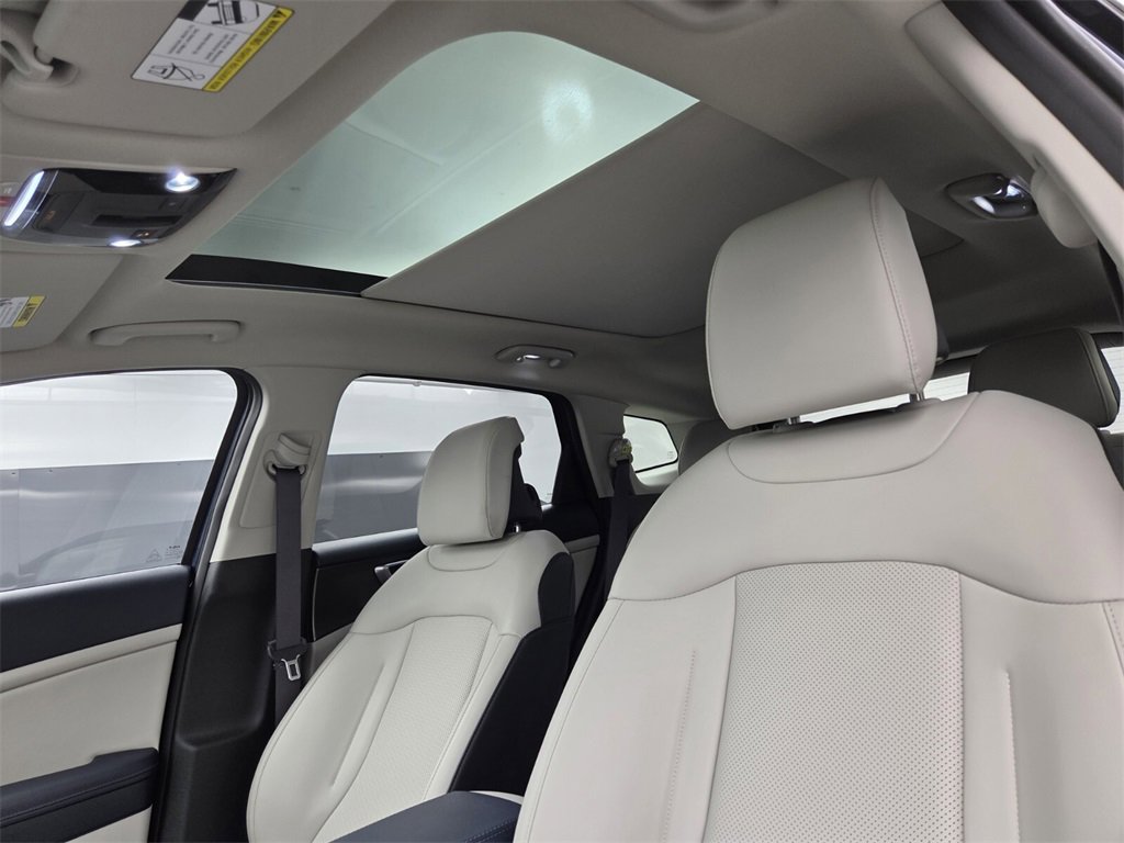 Used 2023 Kia Sportage EX w/ EX Premium Package image 38