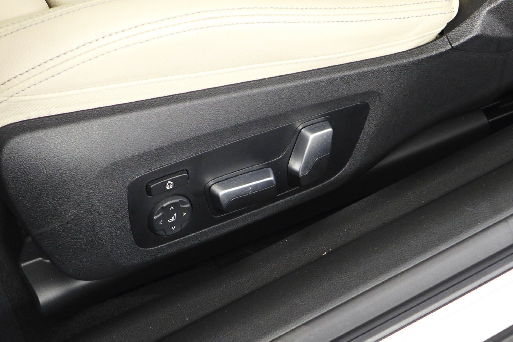 Used 2024 BMW 430i Coupe w/ M Sport Package RWD image 24