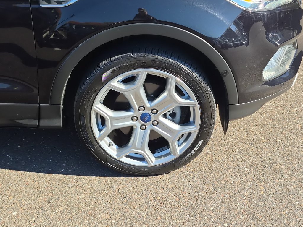 Certified 2019 Ford Escape Titanium AWD/4WD image 19