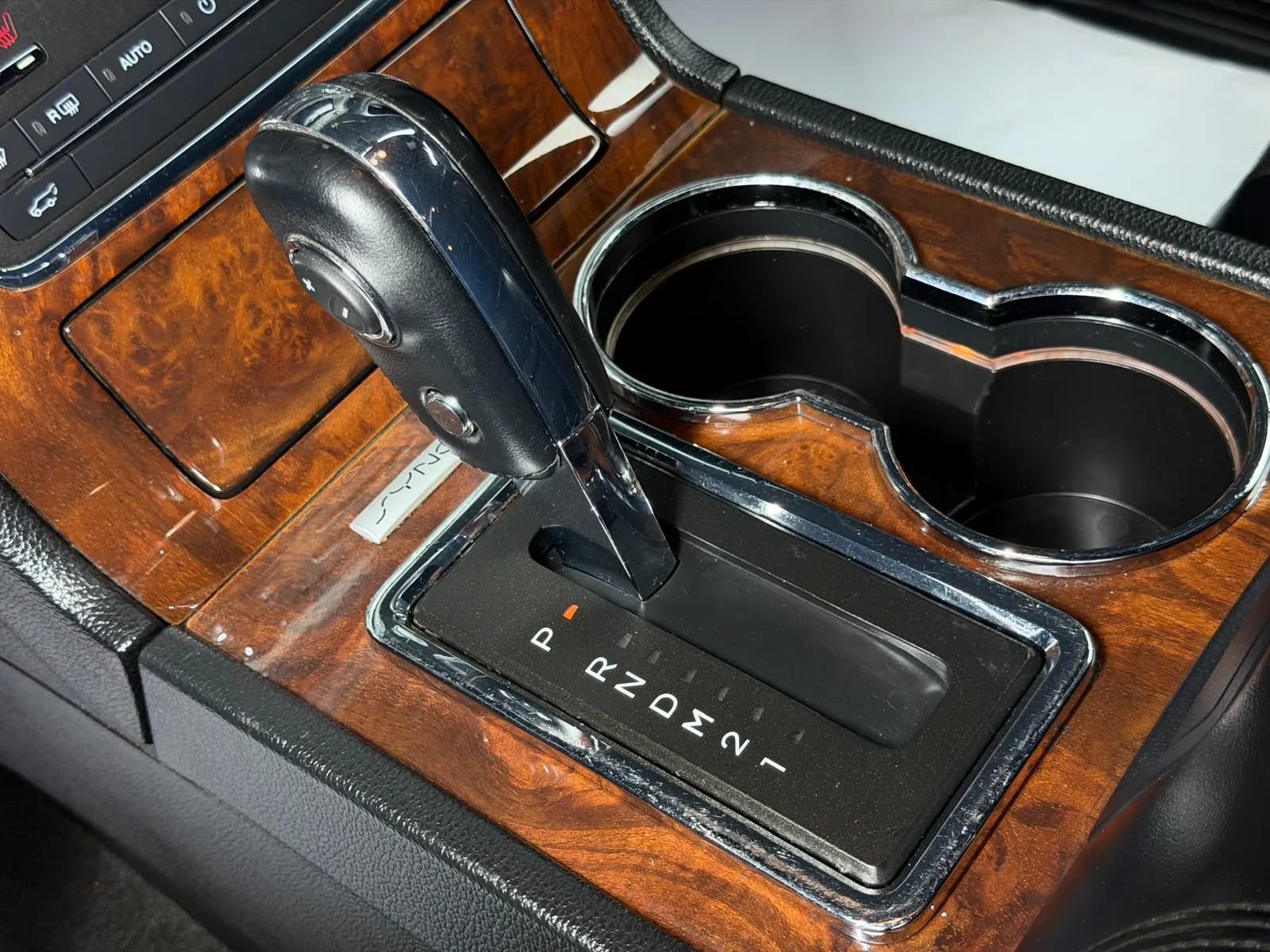 Used 2017 Lincoln Navigator L Select RWD image 37