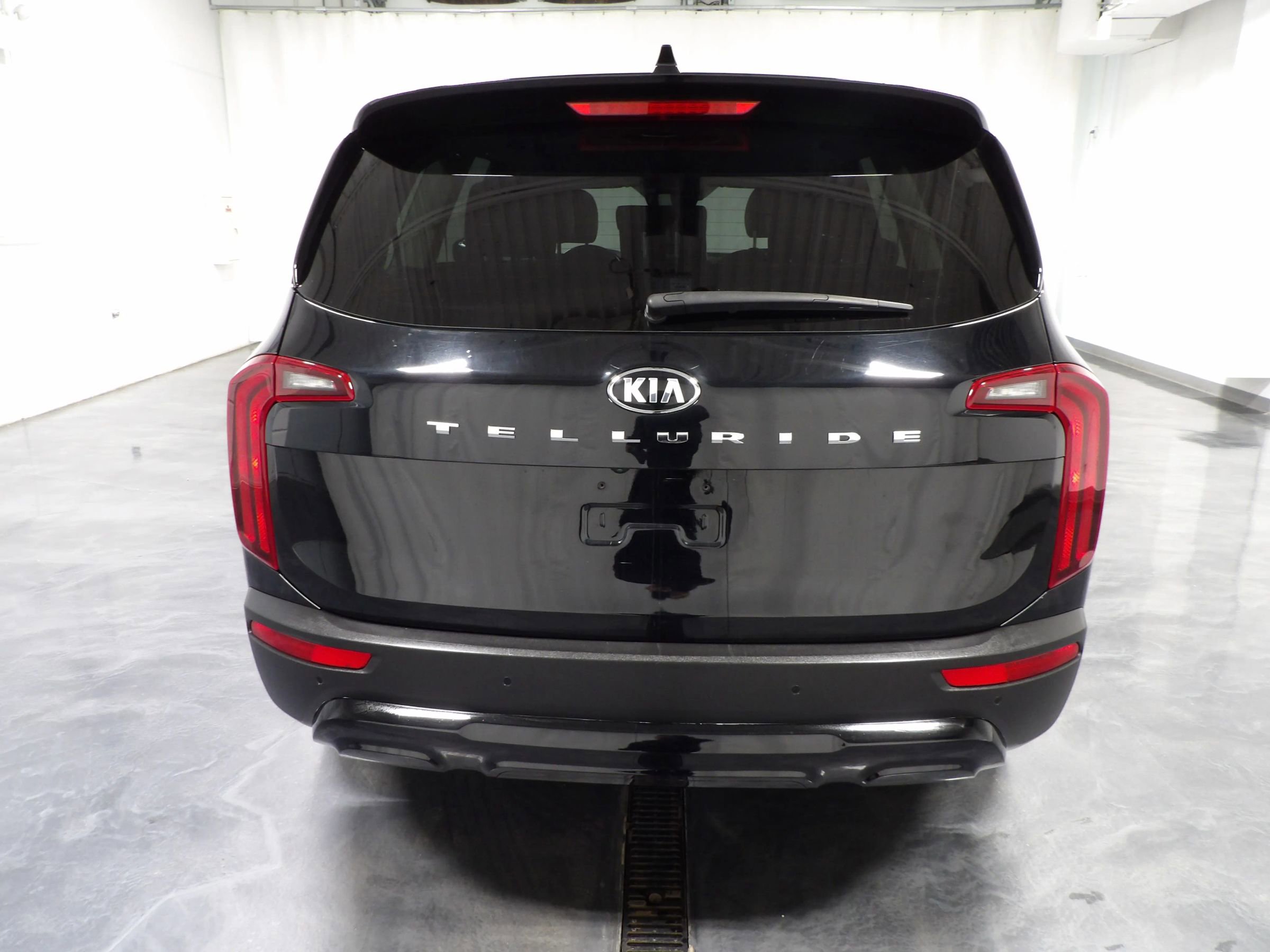 Used 2021 Kia Telluride LX AWD/4WD image 6