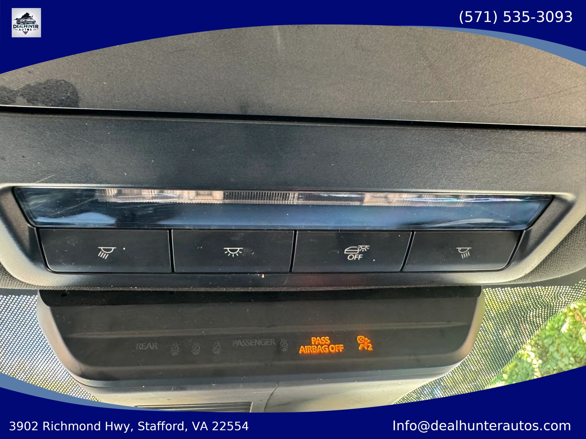 Used 2019 MAZDA MAZDA3 Hatchback FWD image 23