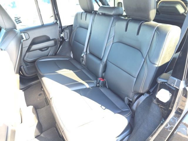 Used 2025 Jeep Wrangler Unlimited Sahara w/ Safety Group image 35
