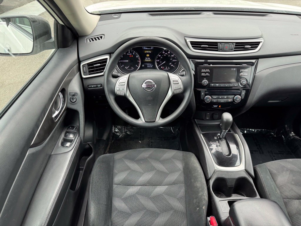Used 2015 Nissan Rogue SV FWD image 11