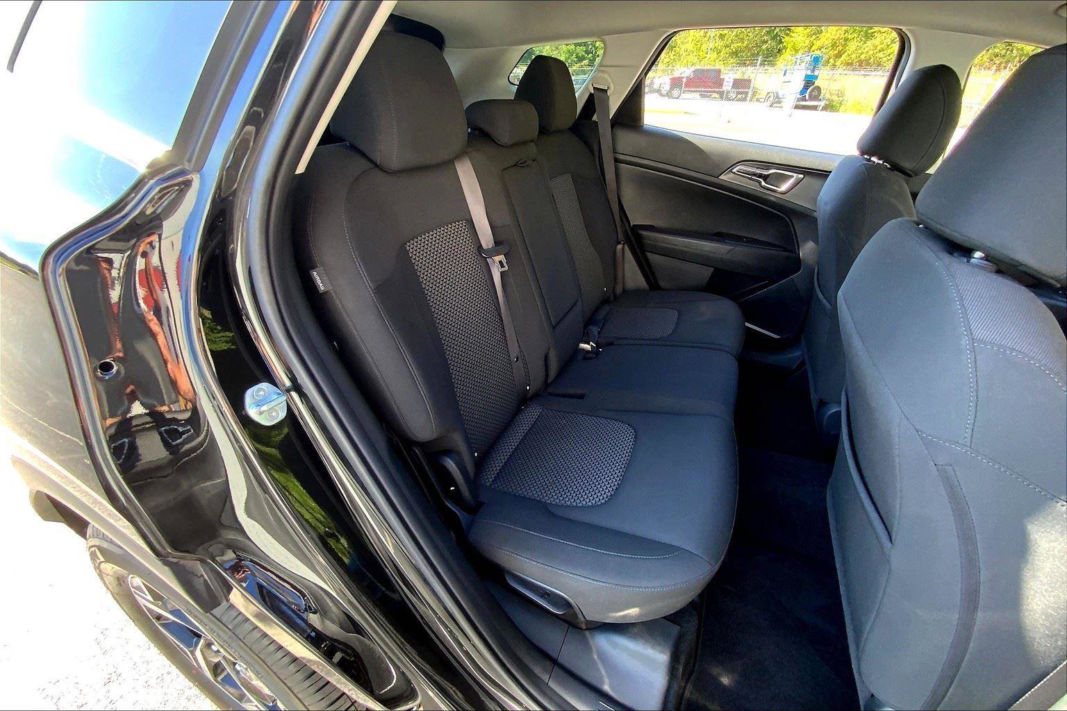 Used 2024 Kia Sportage LX image 24