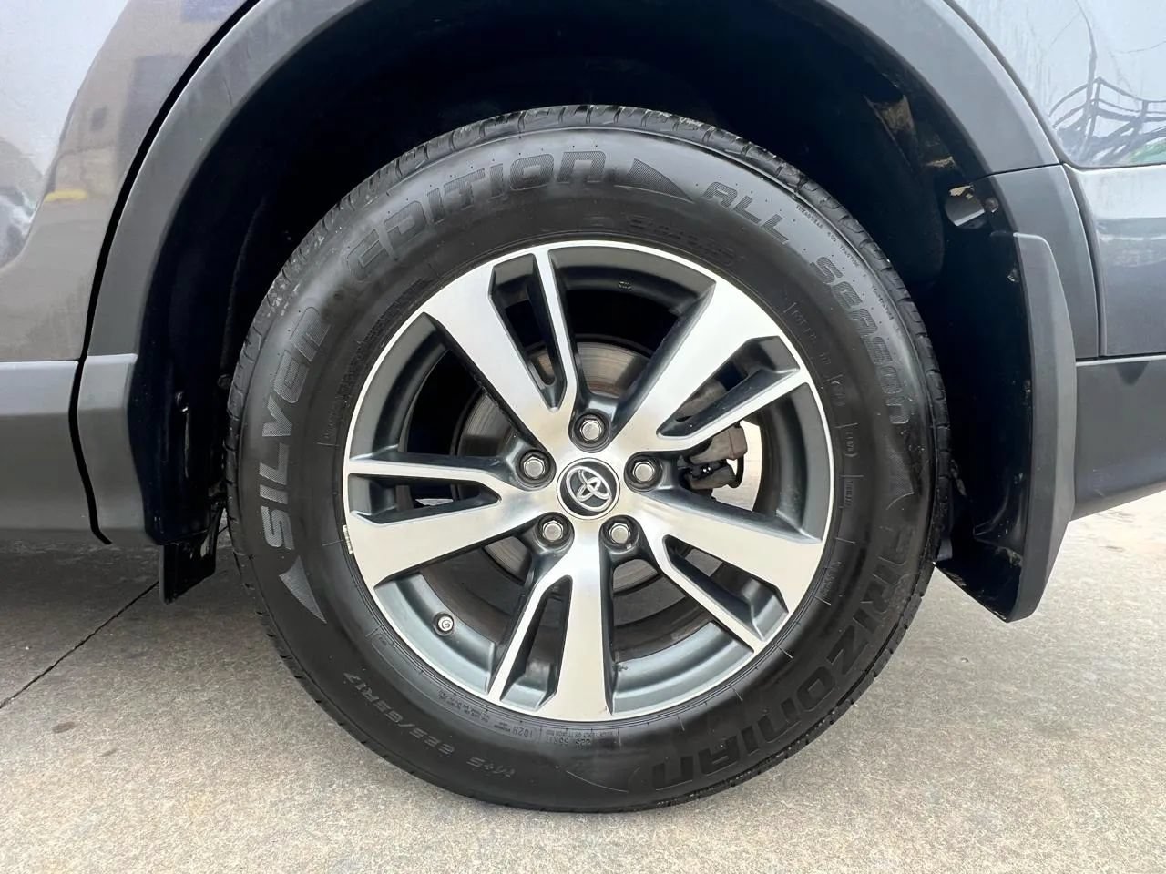 Used 2016 Toyota RAV4 XLE FWD image 41