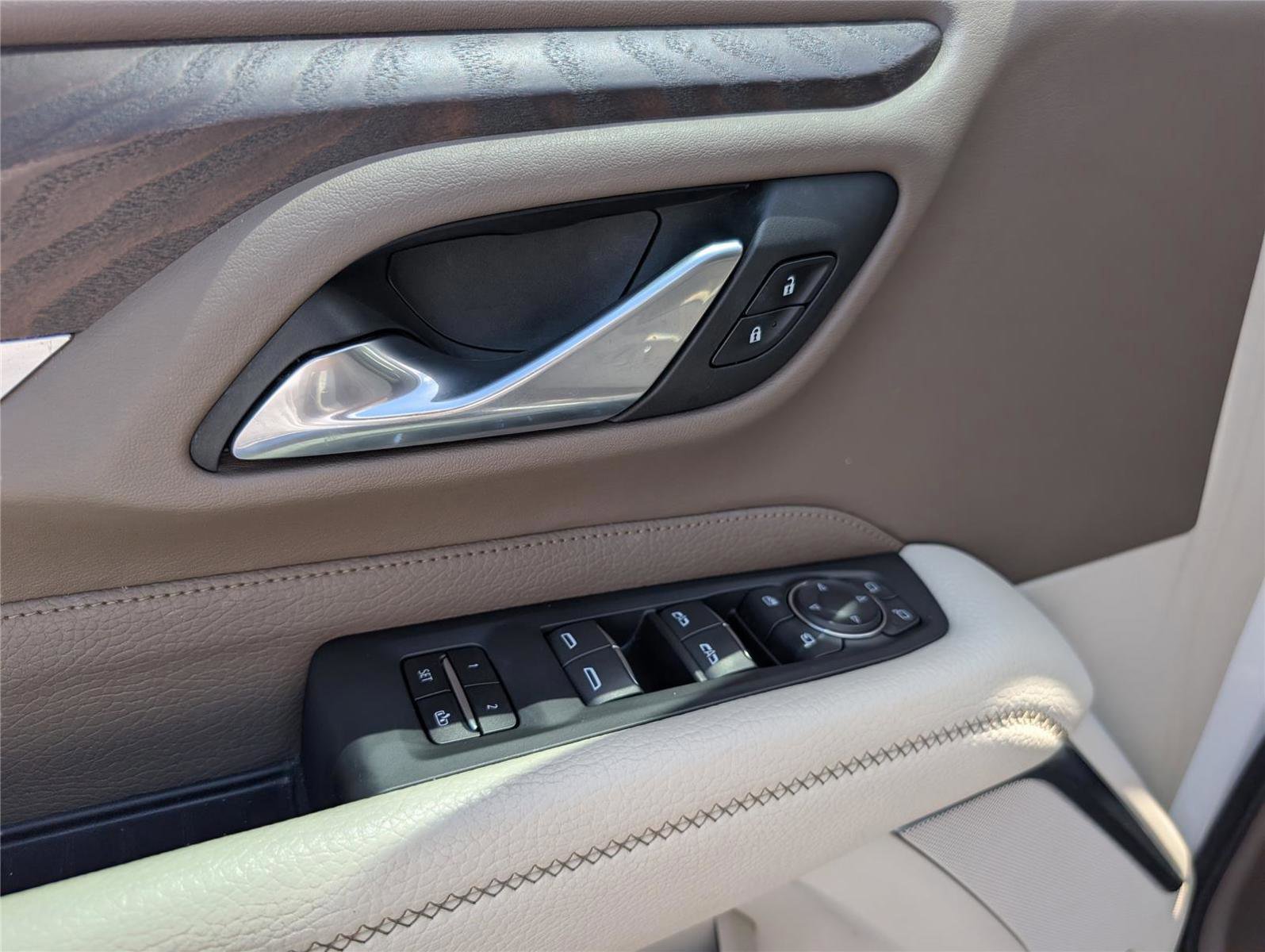 Used 2021 GMC Yukon Denali RWD image 9