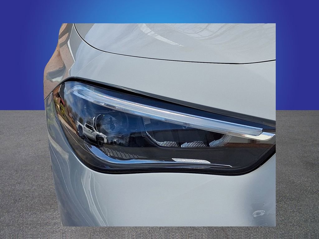 Used 2024 Mercedes-Benz CLE 300 4MATIC Coupe image 4