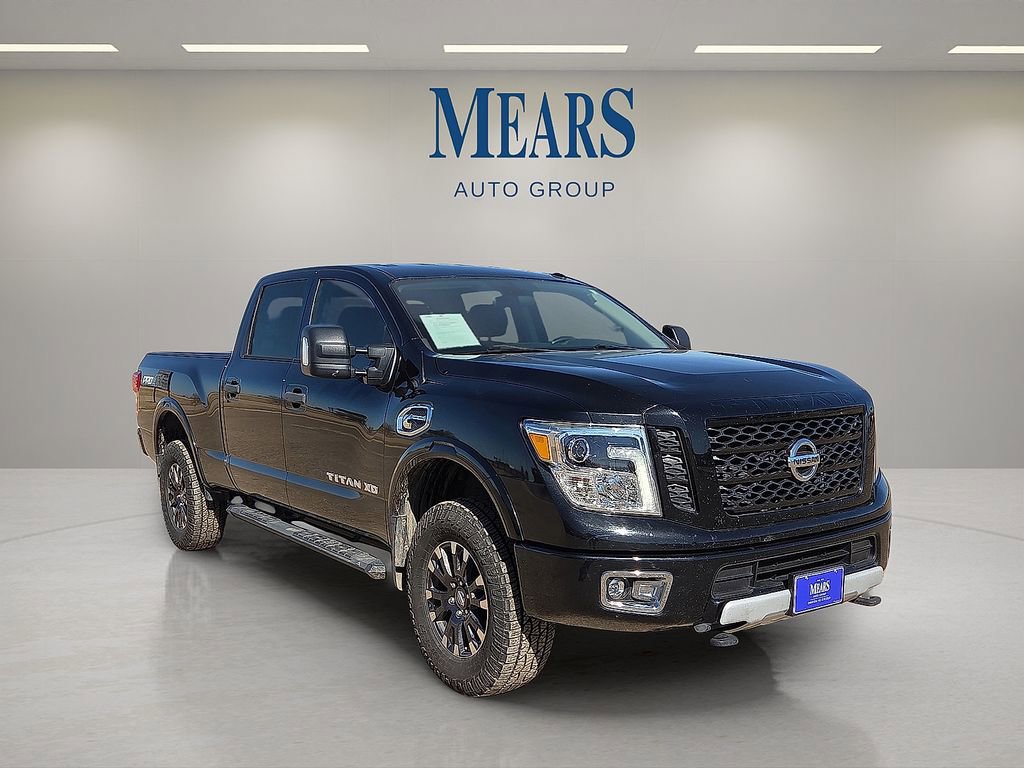 Used 2018 Nissan Titan PRO-4X image 7