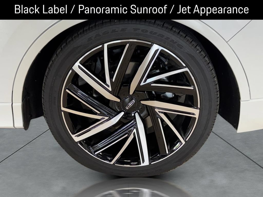 Certified 2025 Lincoln Aviator Black Label w/ Jet Appearance Package AWD/4WD image 7