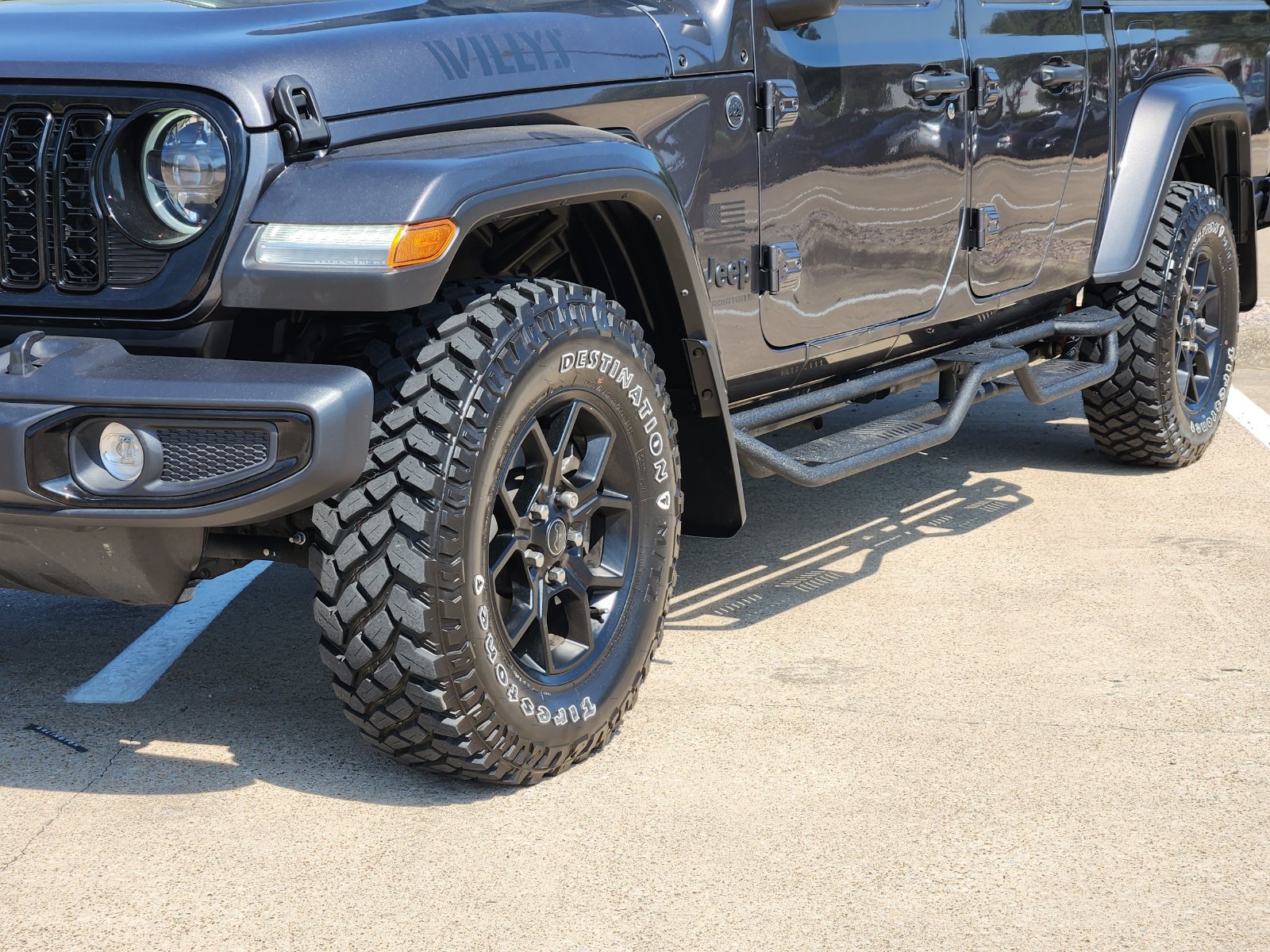 Used 2025 Jeep Gladiator Sport AWD/4WD image 12