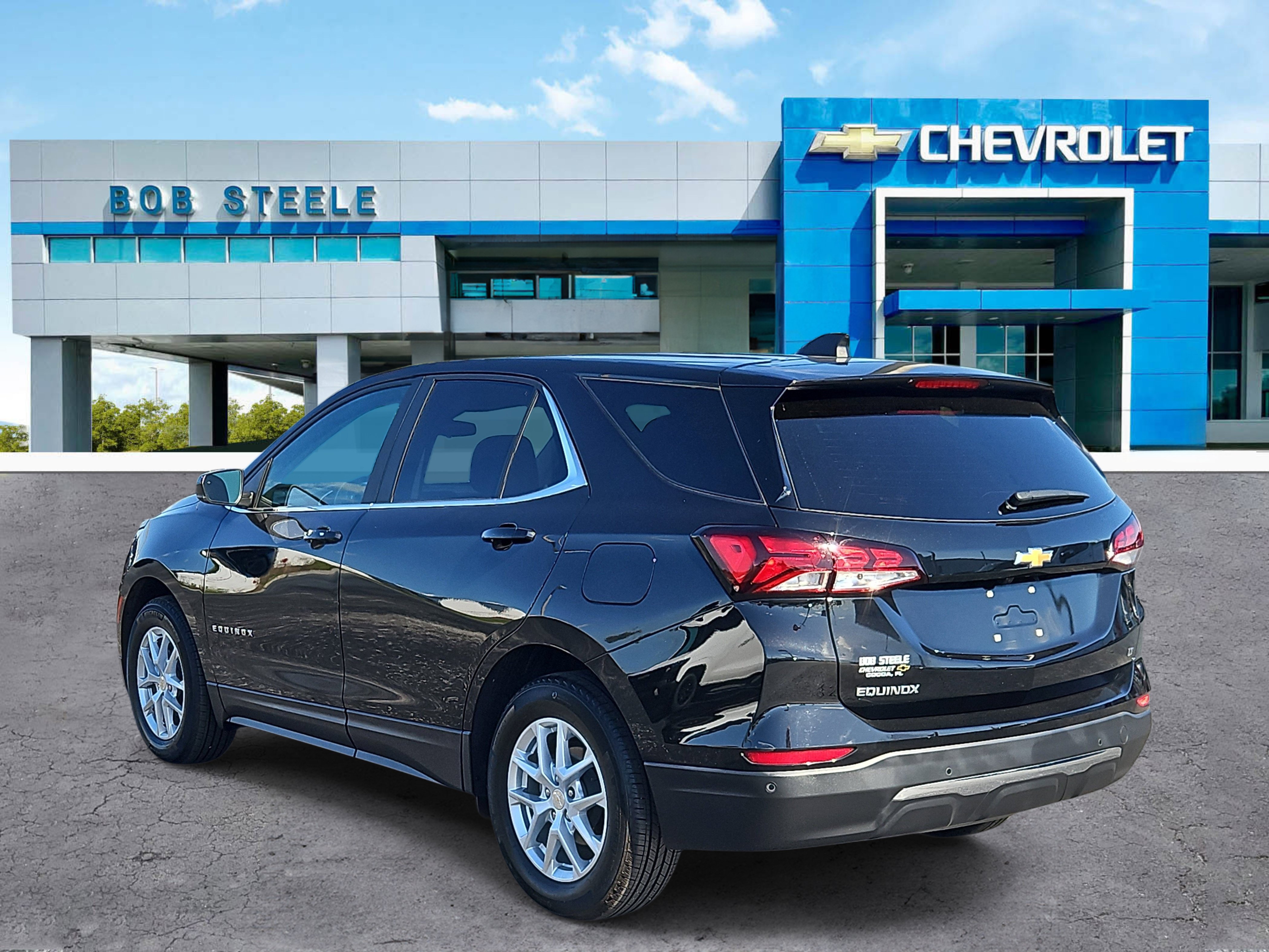 Used 2024 Chevrolet Equinox LT FWD image 3