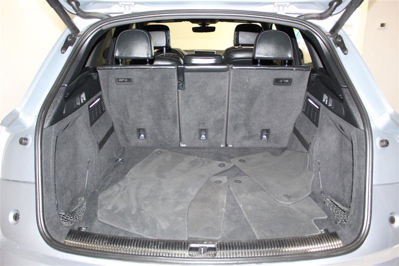 Used 2018 Audi SQ5 Premium Plus w/ Navigation Package image 35