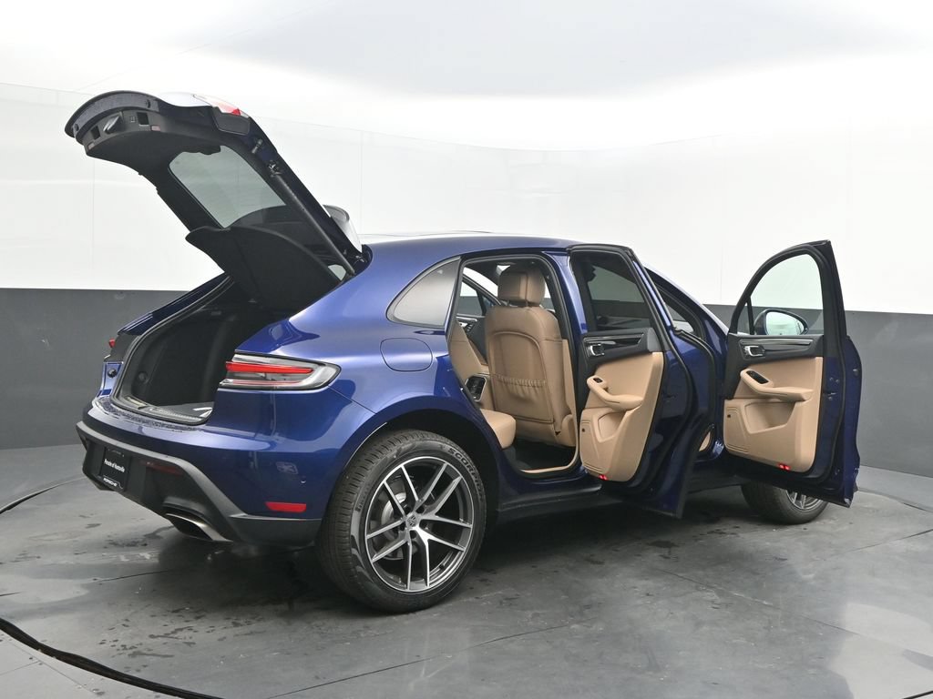 Certified 2026 Porsche Macan AWD/4WD image 42