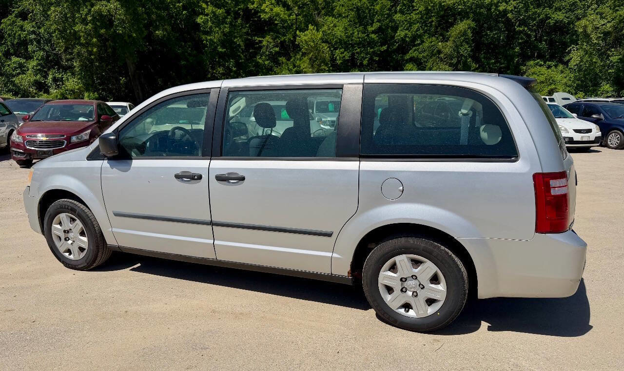 Used 2008 Dodge Grand Caravan SE FWD image 2