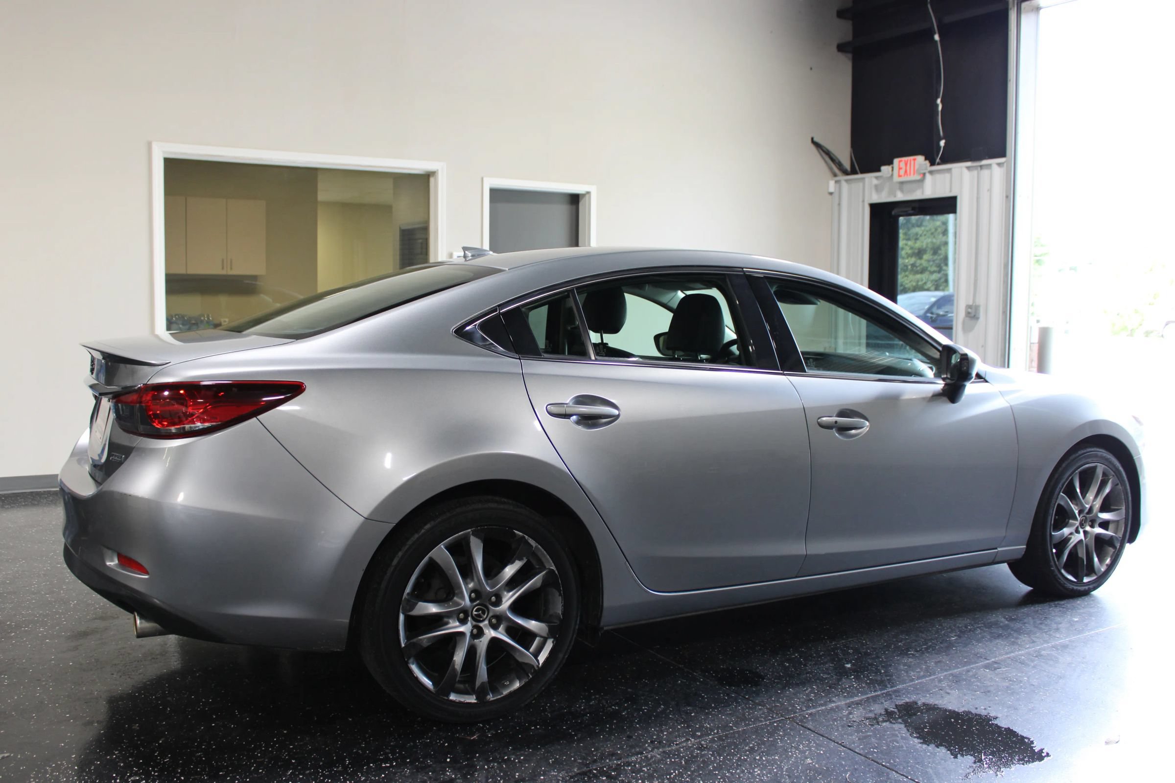 Used 2014 MAZDA MAZDA6 Grand Touring w/ GT Technology Package FWD image 3