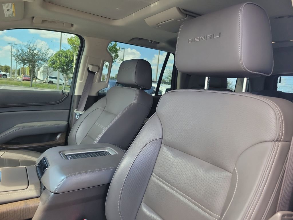 Used 2019 GMC Yukon Denali w/ Denali Ultimate Package image 21