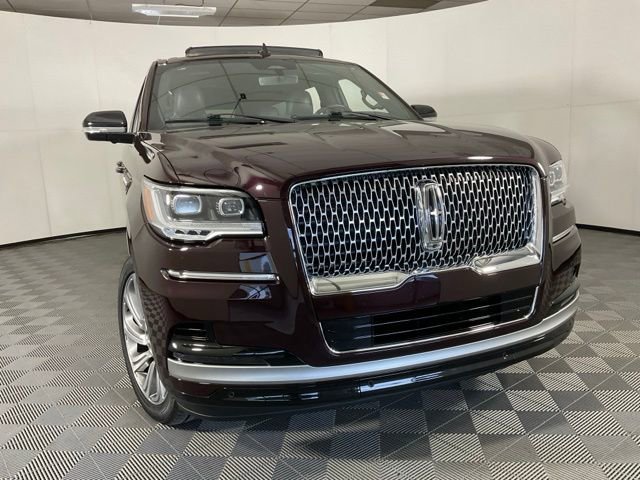 Used 2023 Lincoln Navigator L Reserve image 9