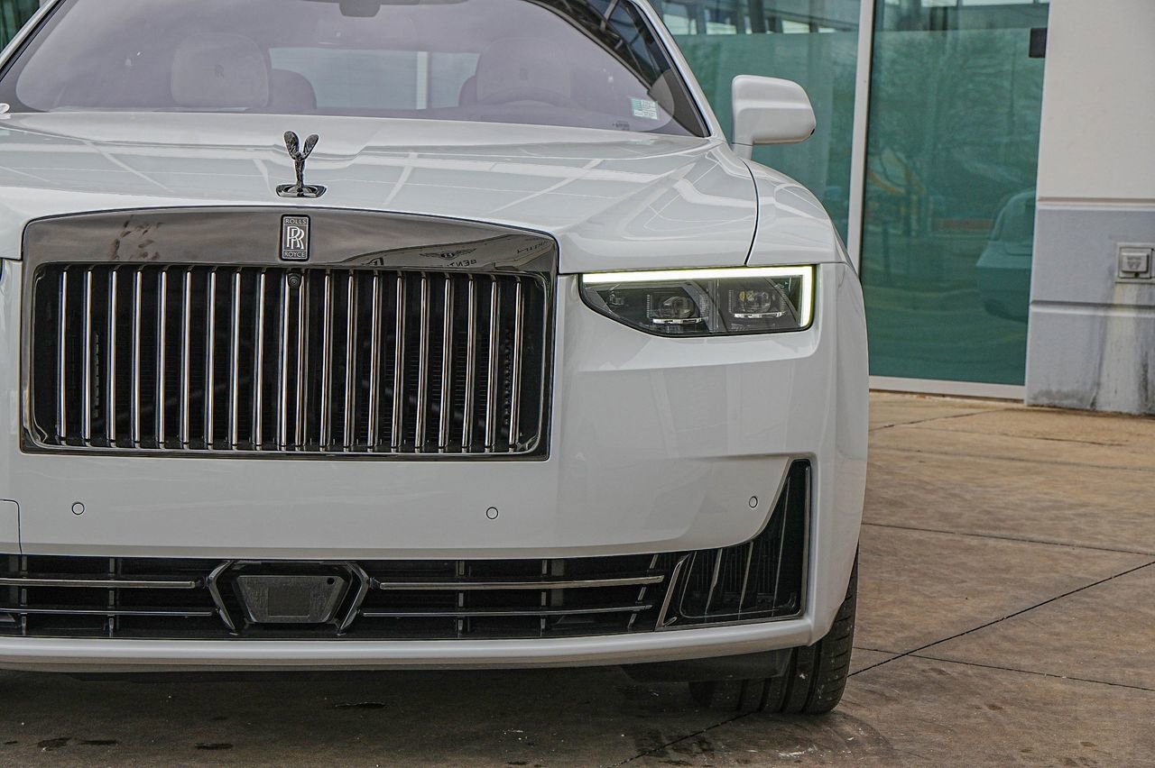 New 2025 Rolls-Royce Ghost Black Badge image 7