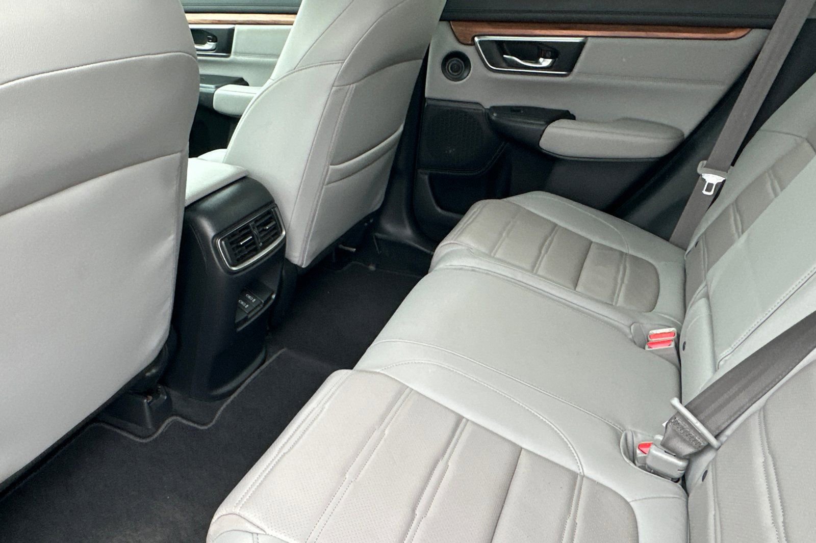 Used 2019 Honda CR-V Touring image 12