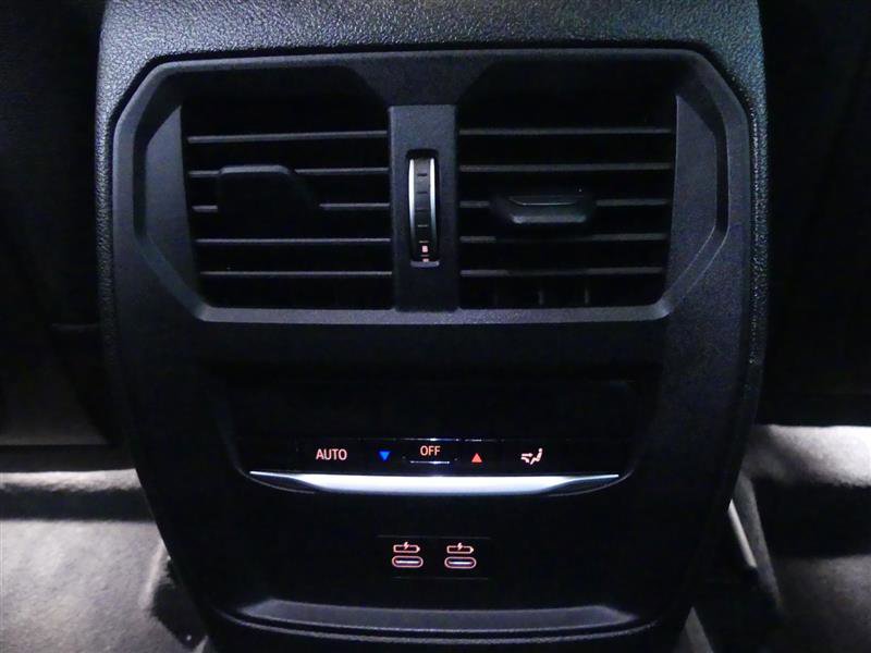 Used 2021 BMW 330e xDrive w/ Convenience Package image 24