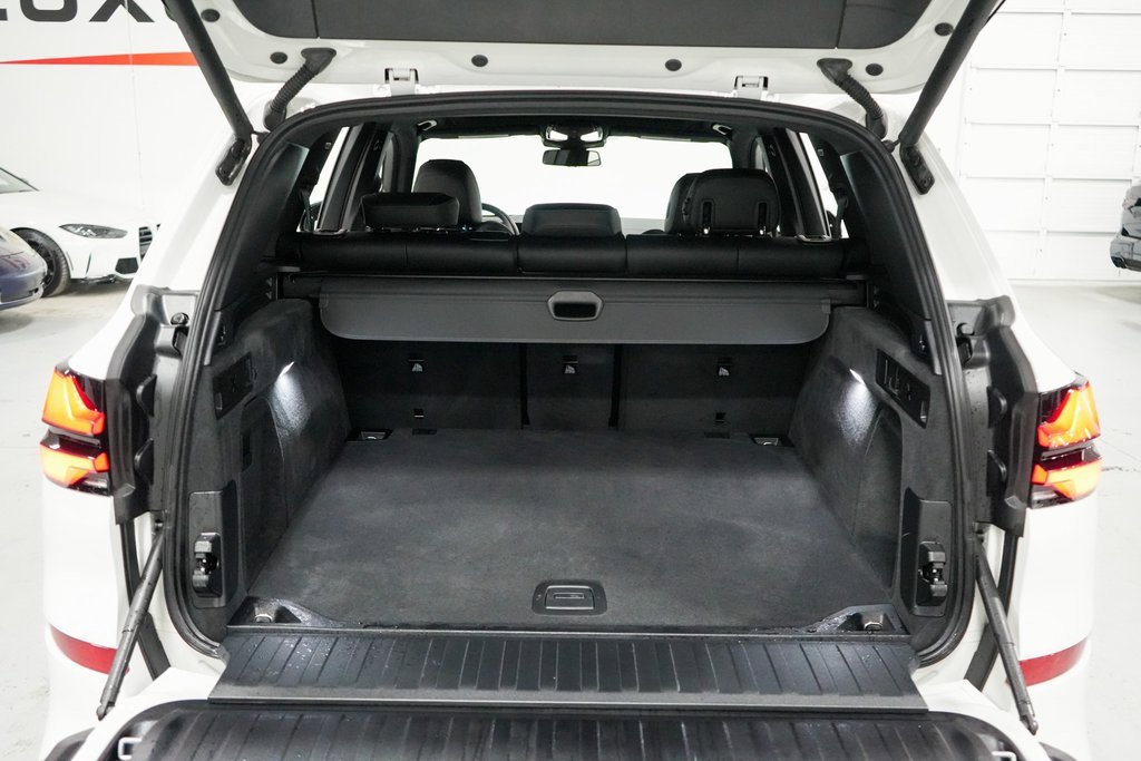 Used 2024 BMW X5 xDrive40i w/ M Sport Package image 30