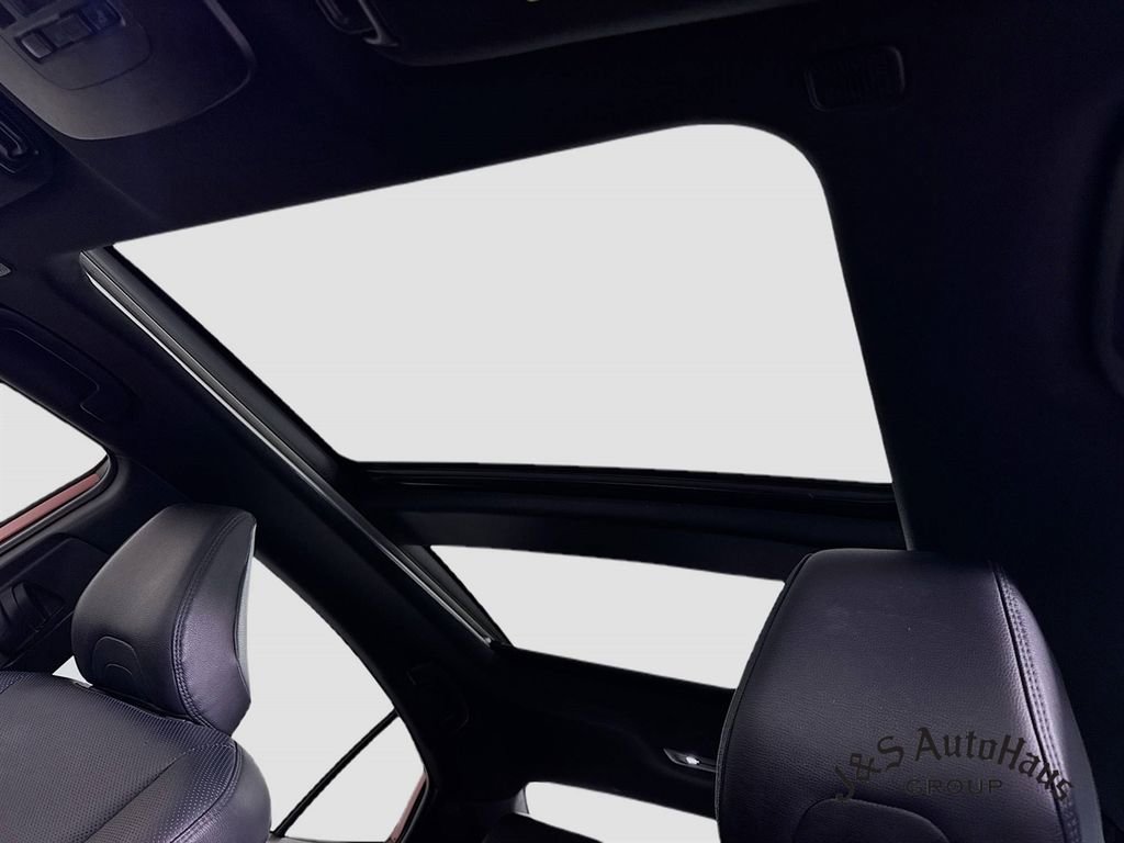 Used 2025 Toyota Camry XSE image 16