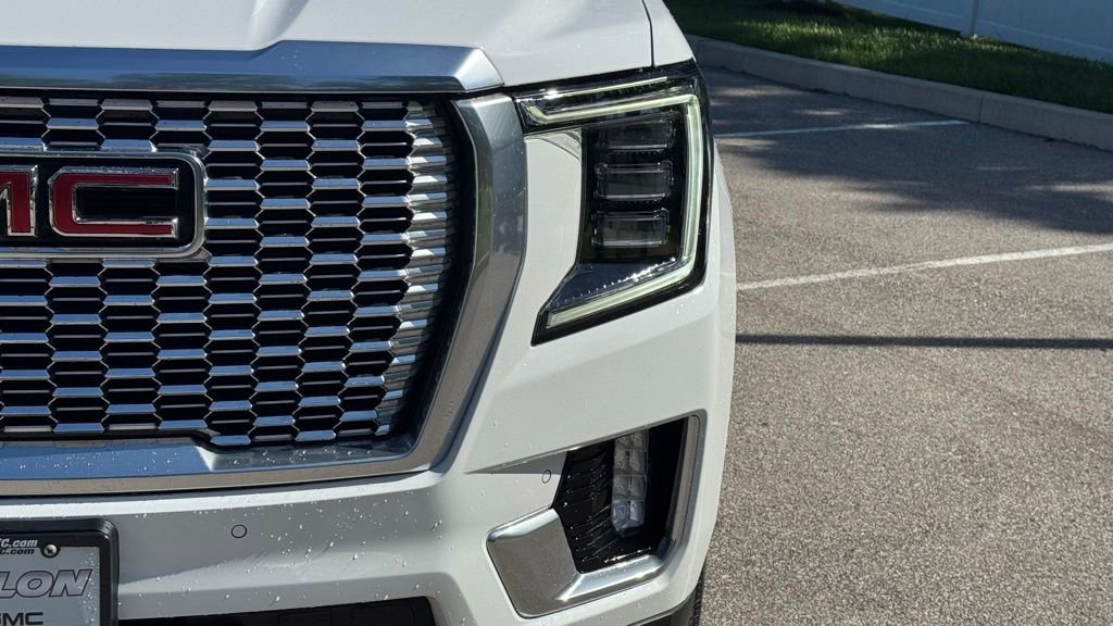 Used 2022 GMC Yukon Denali AWD/4WD image 6
