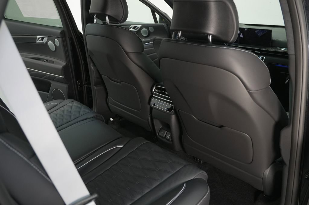 New 2025 Genesis GV80 3.5T e-SC image 42
