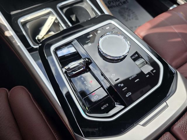 Used 2024 BMW 760i xDrive image 15
