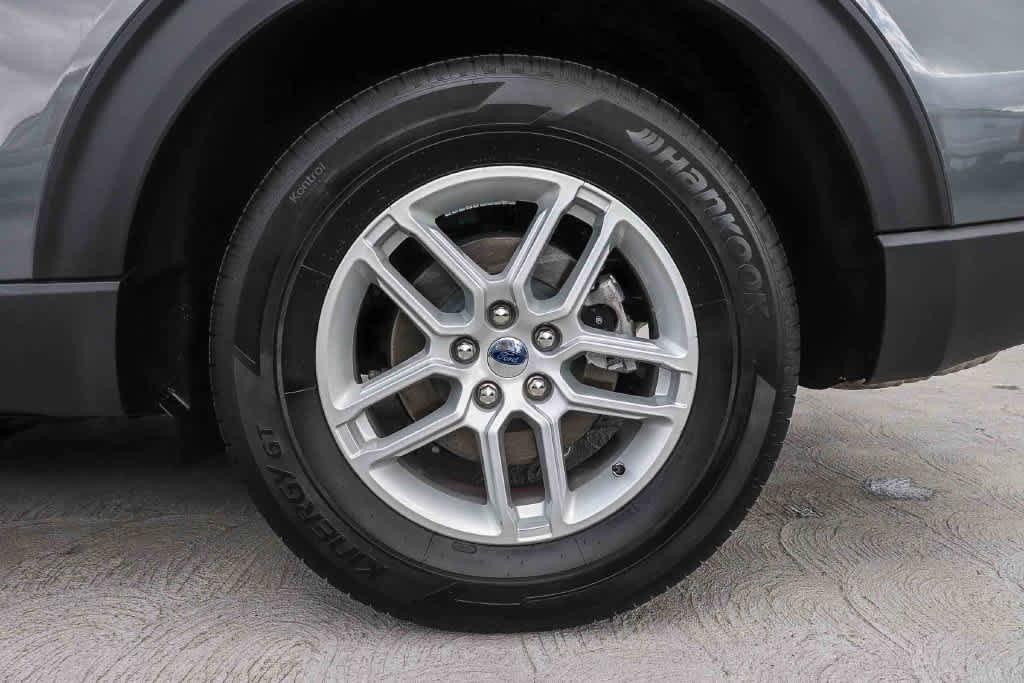 Used 2026 Ford Explorer Active w/ Active Comfort Package RWD image 10