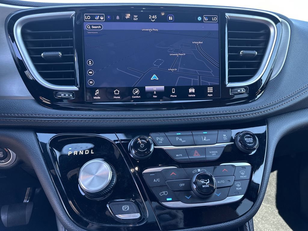 Used 2024 Chrysler Pacifica Pinnacle image 11