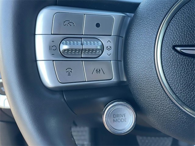 Used 2024 Genesis GV60 RWD image 9