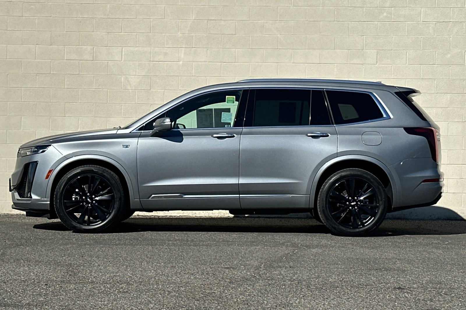 Used 2024 Cadillac XT6 Premium Luxury image 7