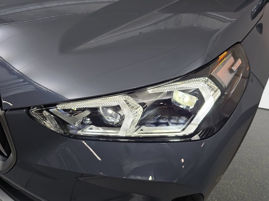 Used 2026 BMW X1 xDrive28i AWD/4WD image 32