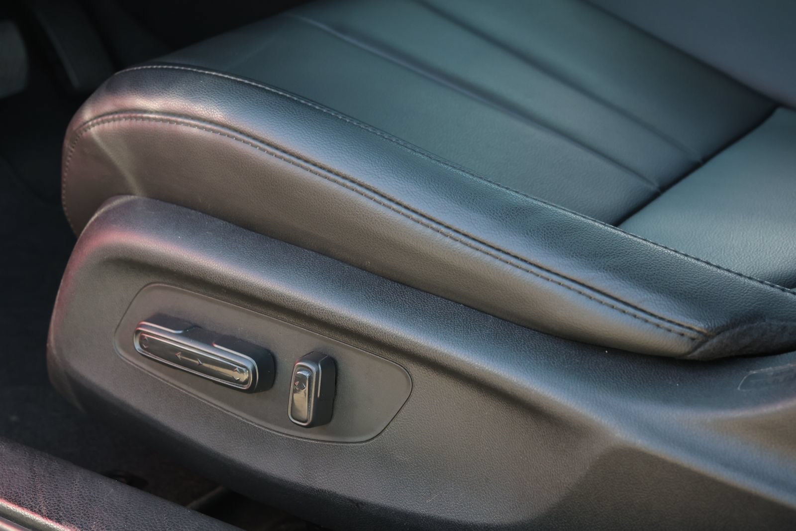 Used 2025 Acura Integra FWD image 29