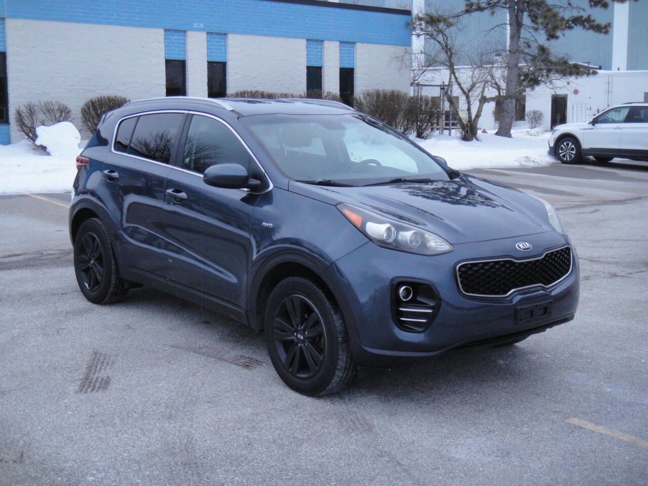 Used 2017 Kia Sportage LX w/ LX Popular Package image 5