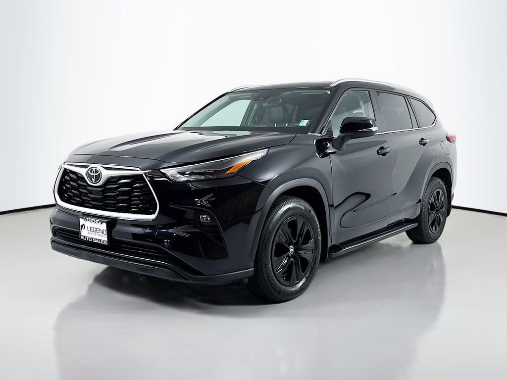 Used 2023 Toyota Highlander XLE