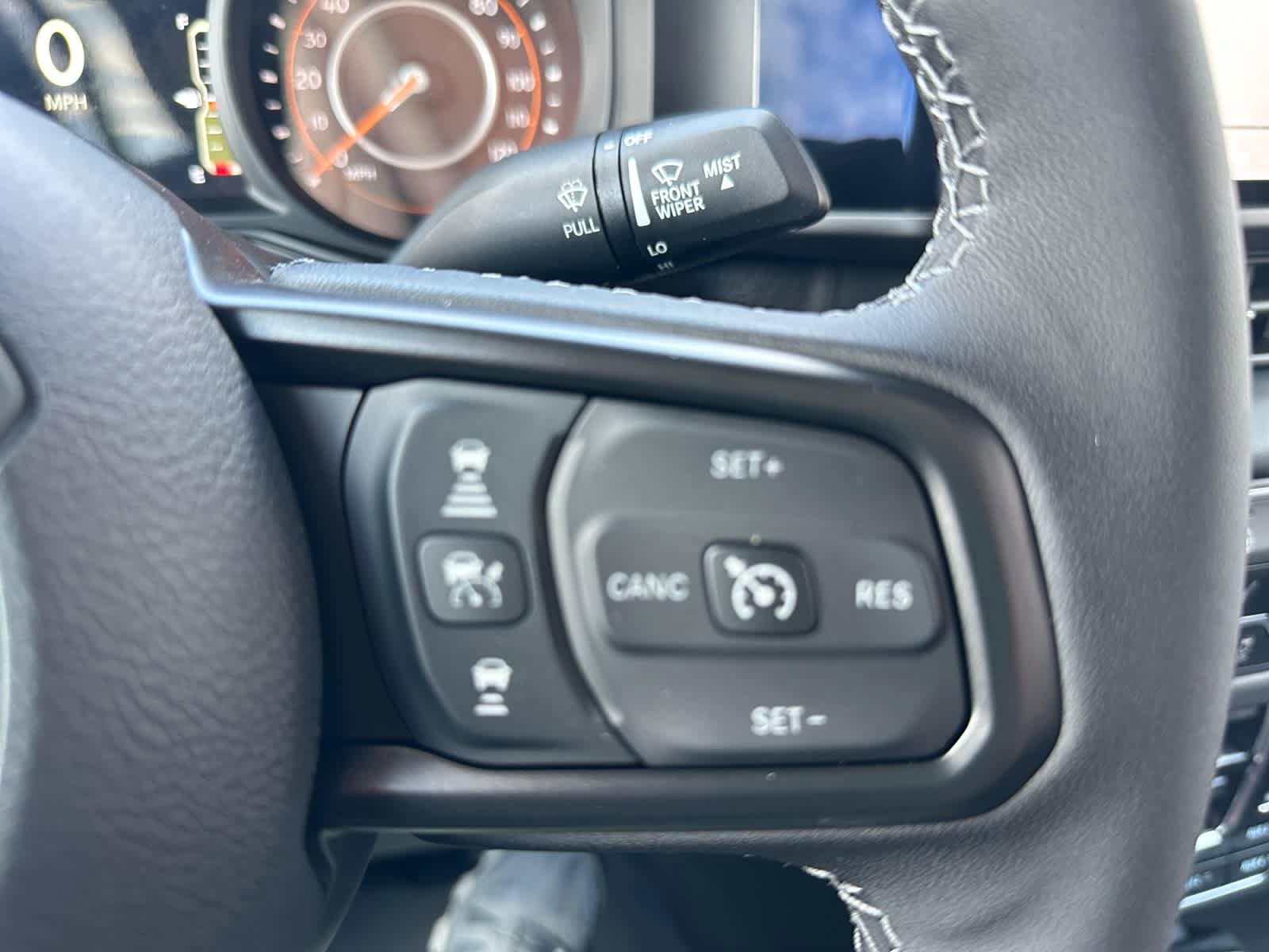 New 2025 Jeep Gladiator Rubicon w/ Safety Group AWD/4WD image 27
