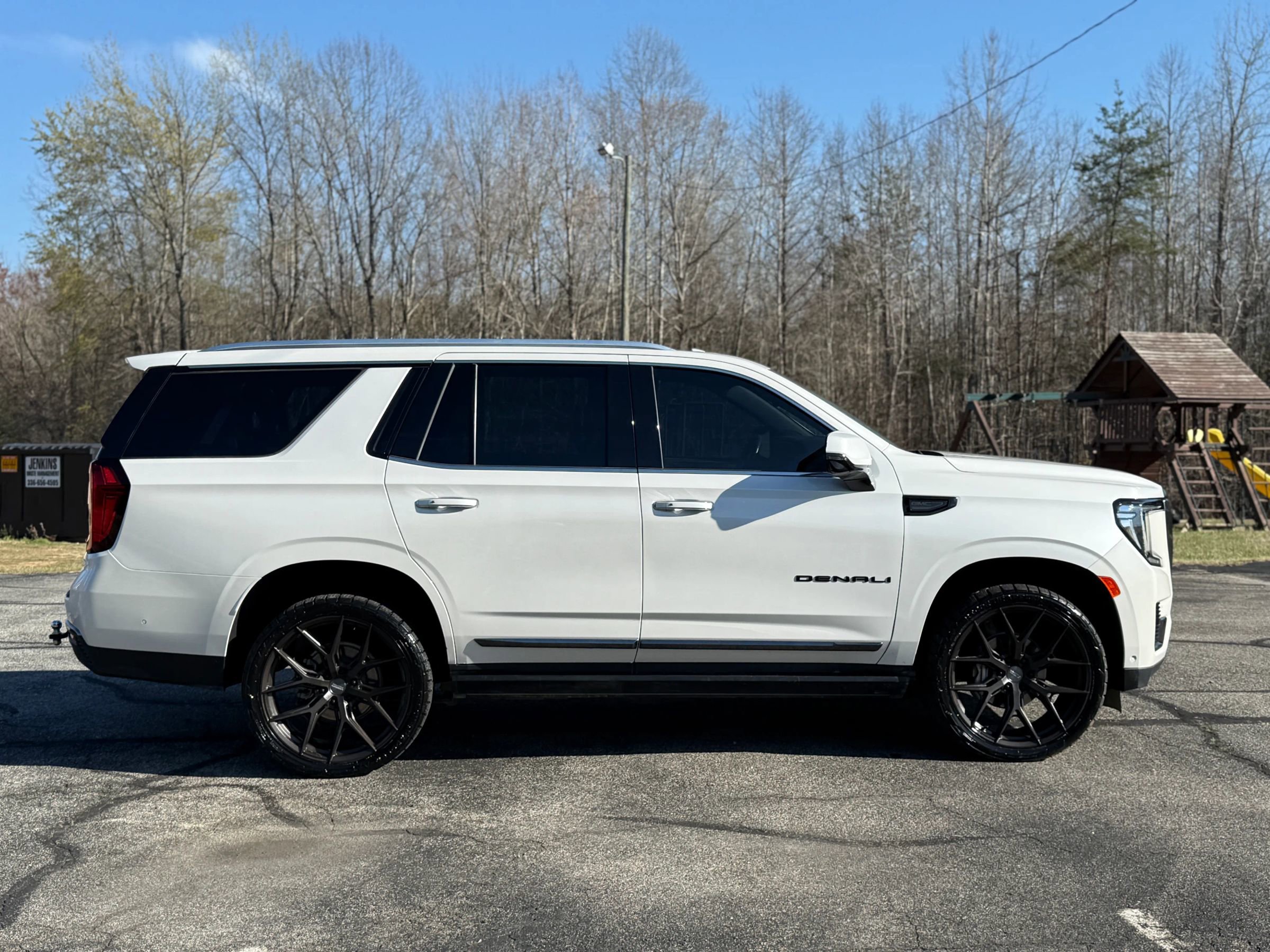 Used 2023 GMC Yukon Denali Ultimate w/ LPO, Floor Liner Package image 4
