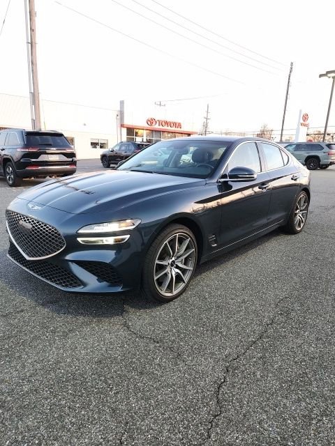 Used 2025 Genesis G70 2.5T image 3