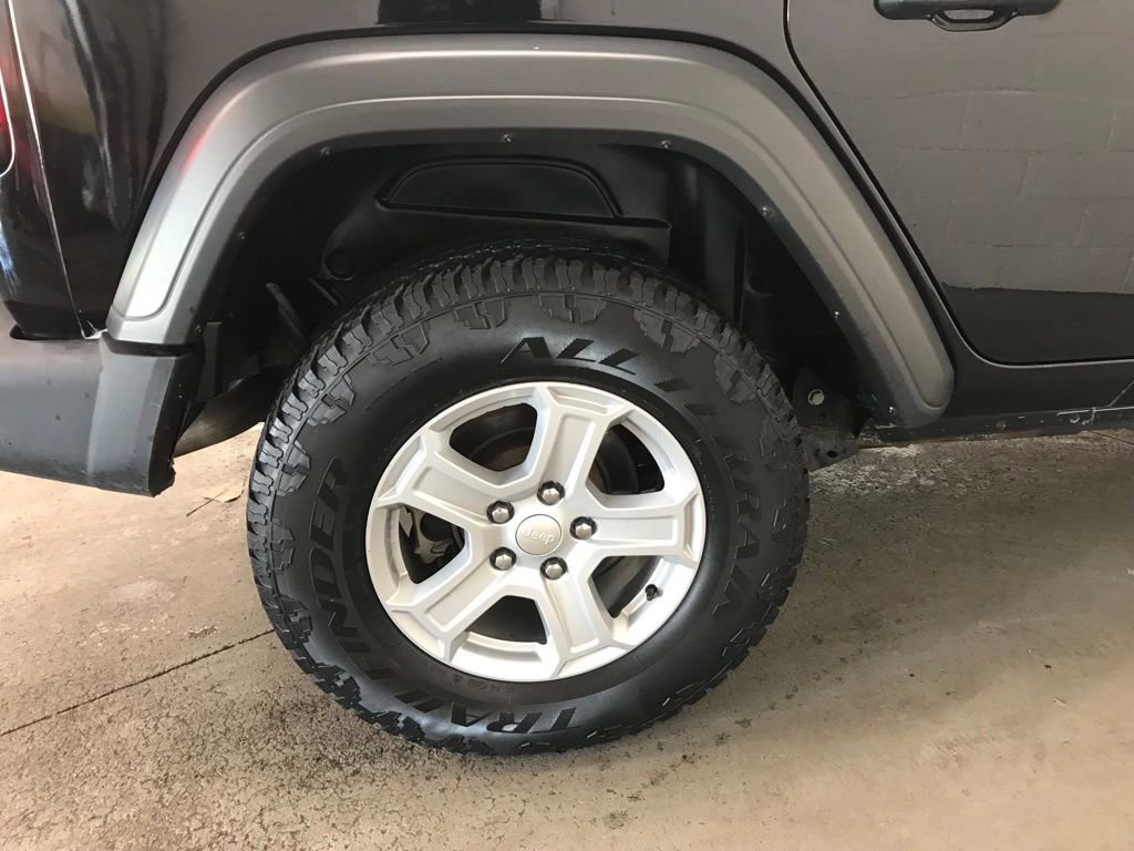 Used 2018 Jeep Wrangler Unlimited Sport S image 41