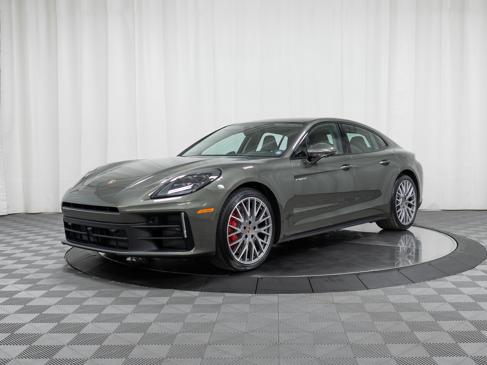 New 2026 Porsche Panamera 4S AWD/4WD image 1