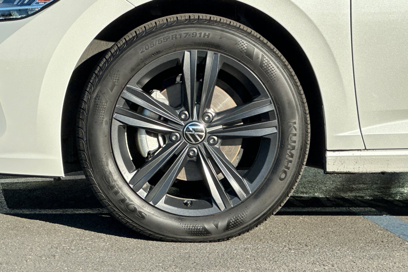 Certified 2024 Volkswagen Jetta SE image 25