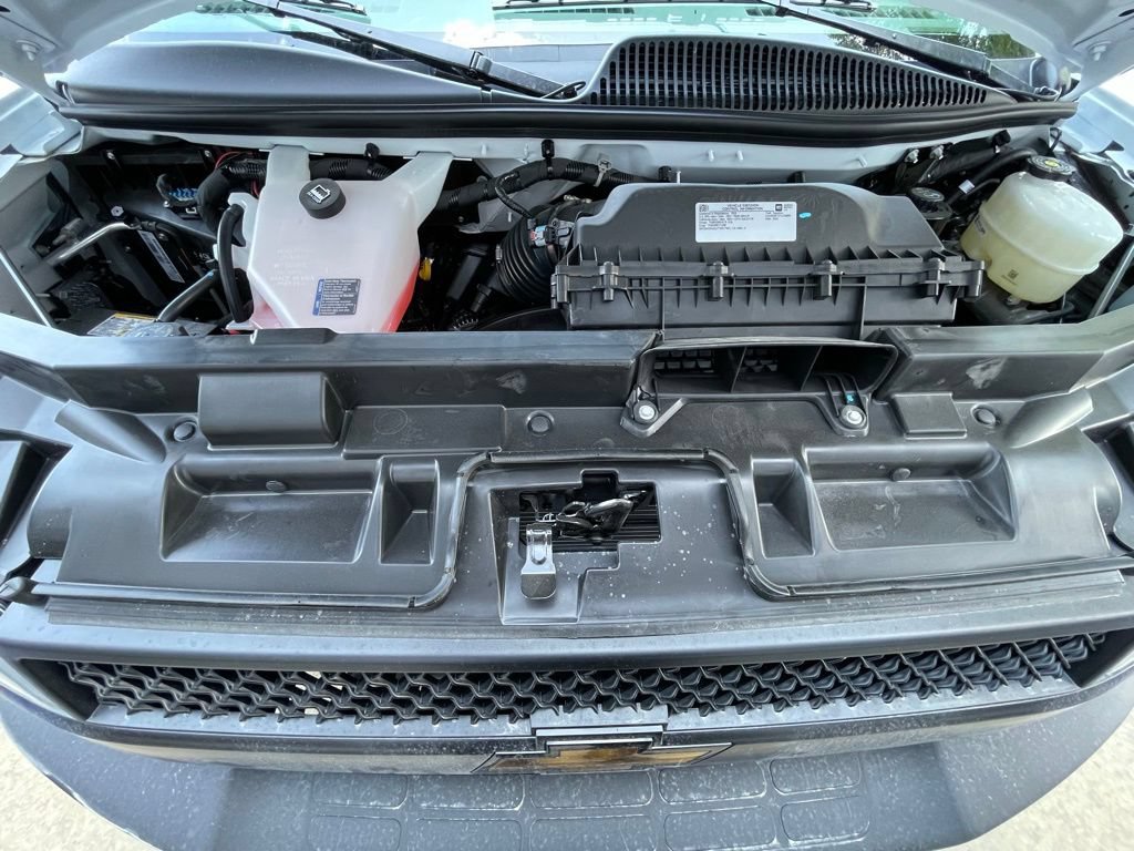 New 2026 Chevrolet Express 3500 LS RWD image 33