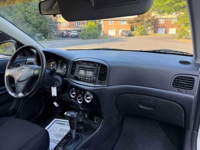 Used 2007 Hyundai Accent SE image 17