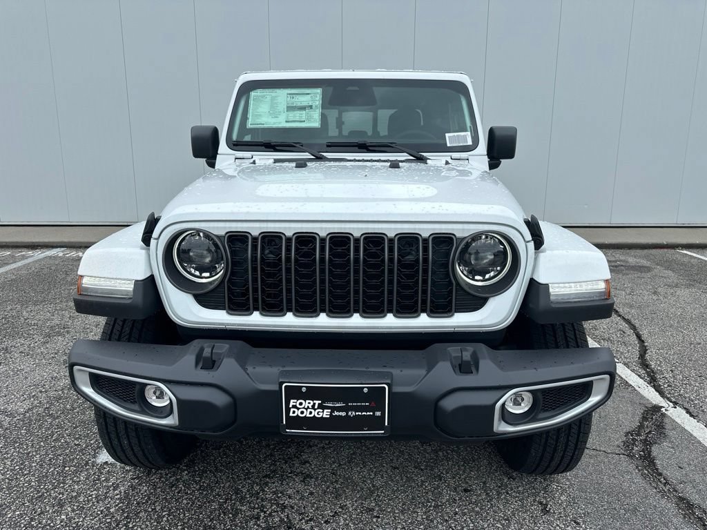 New 2026 Jeep Gladiator Sport AWD/4WD image 11